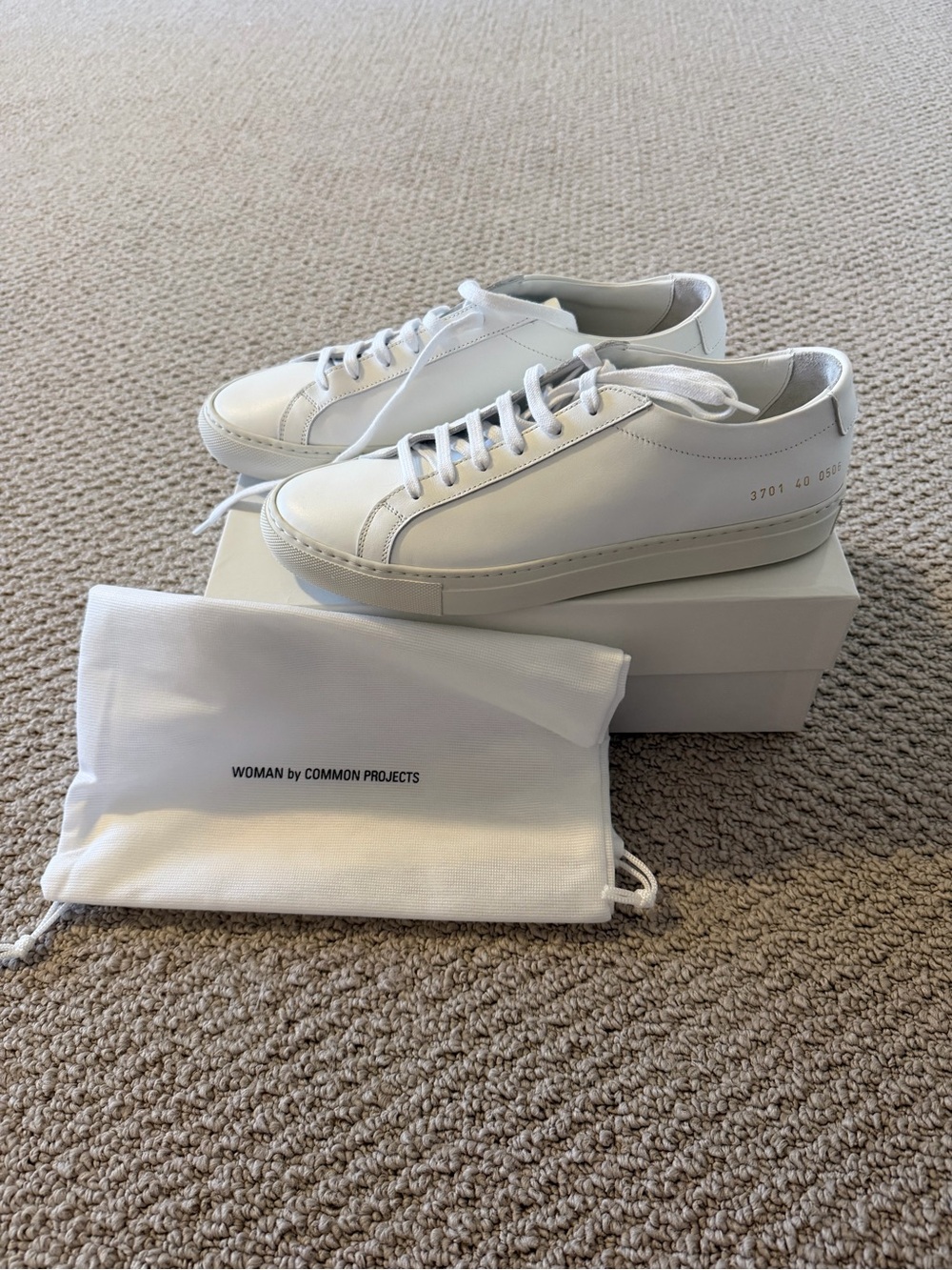 Common Projects White Box — Original Achilles Low (Woman)